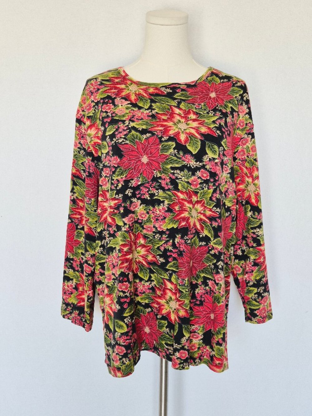 The Vermont Country Store Festive Botanic Floral Top 3/4 Sleeve Knit Cotton